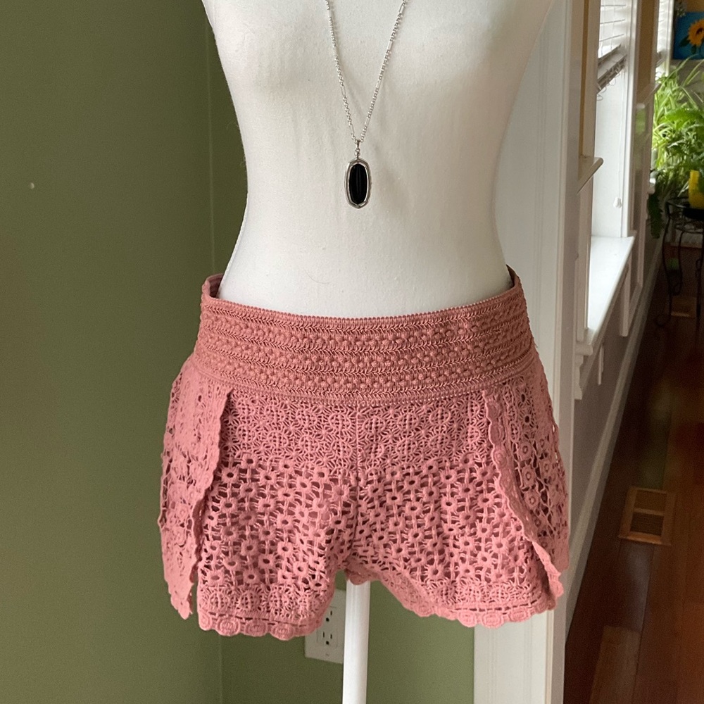 3x15 Bundle 
Jolt High Waisted crochet Shorts for young lady (Junior) size large